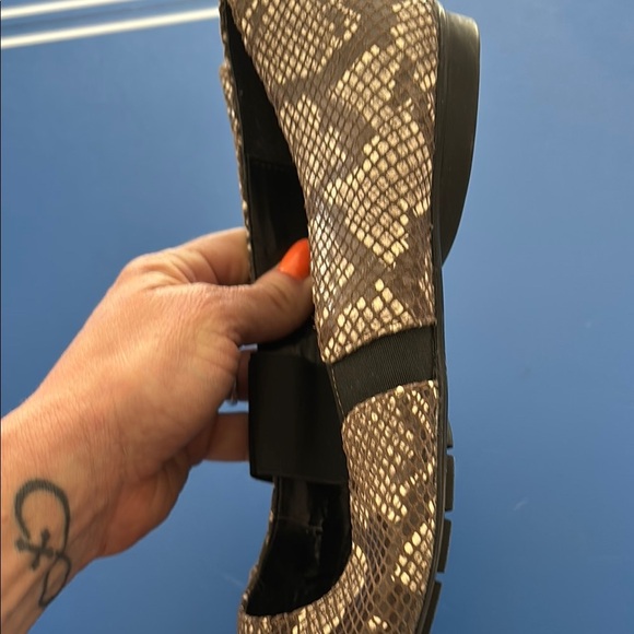 Donald J. Pliner Dennis python Mary Jane flats  8.5 - Picture 5 of 6